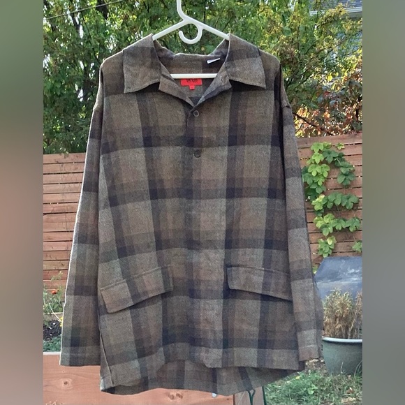 Hugo Boss 100% wool plaid car coat/ over shirt Lg, good condition - Picture 1 of 11